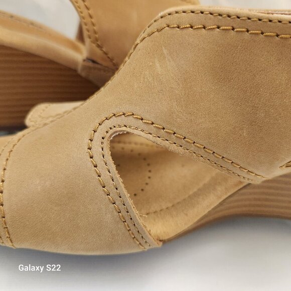 Clarks Kyarra Aster Wedge Sandals. Leather. NIB. Size 8.5 Wide - Picture 10 of 10